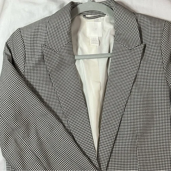 H&M checkered blazer - Picture 2 of 4